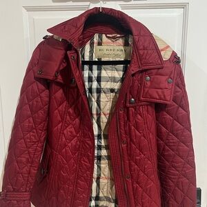 Burberry Women's Quilted Puffer Jacket in Burgundy Red
